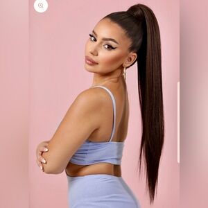 Sleek Dark Brown Ponytail Hair Extension